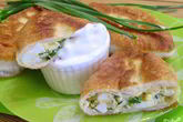 Пирожки с яйцом и зеленью