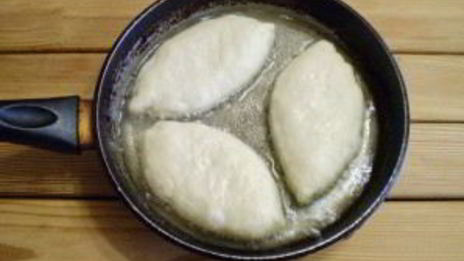 пирожки с яйцом и зеленью