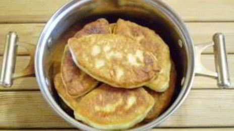 пирожки с яйцом и зеленью