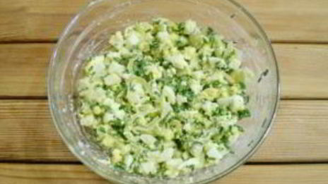 пирожки с яйцом и зеленью