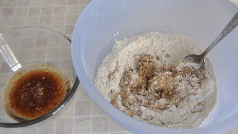 постные пирожки с маринованными опятами