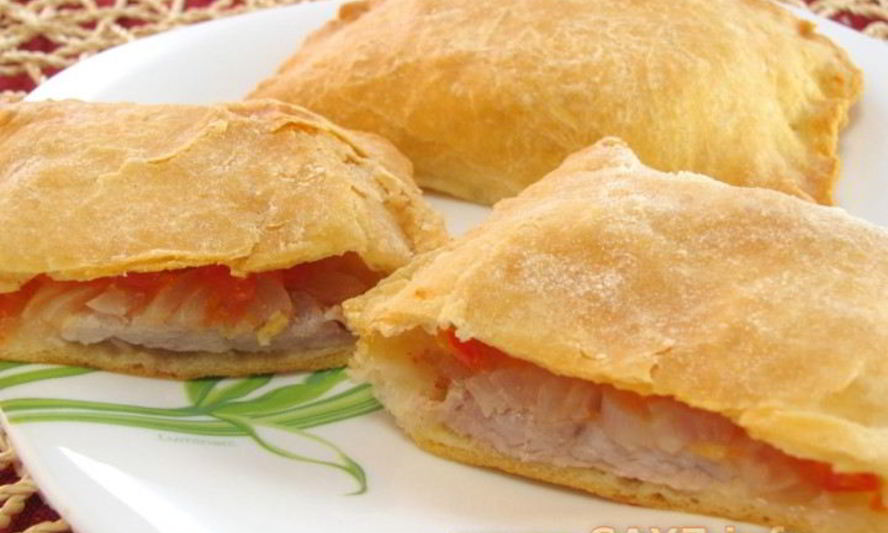 Рецепт слоеные пирожки с мясом и помидорами