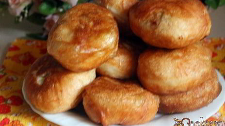 жареные пирожки с капустой