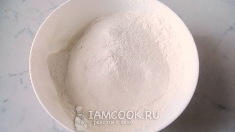 жареные пирожки с куриной печенью и картофелем