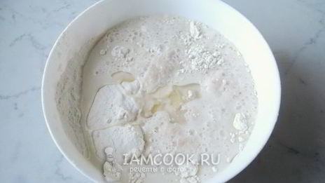 жареные пирожки с куриной печенью и картофелем