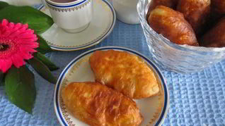 Жареные пирожки с вареньем