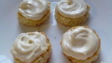 бисквитные пирожные с кремом