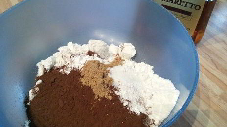 брауни с амаретто