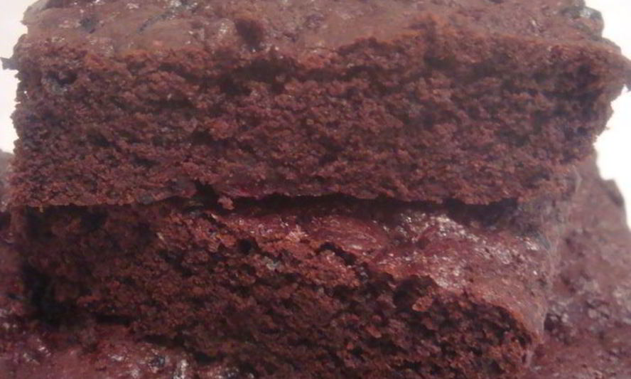 Рецепт брауни с черной смородиной