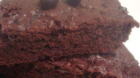 брауни с черной смородиной