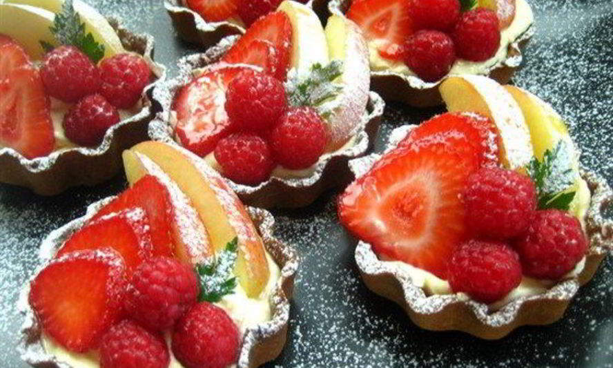 Рецепт фруктовые пирожные с сыром маскарпоне и белым шоколадом