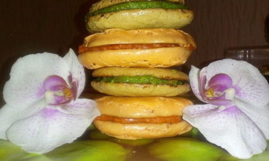 Рецепт миндальные пирожные с творожно-марципановой прослойкой