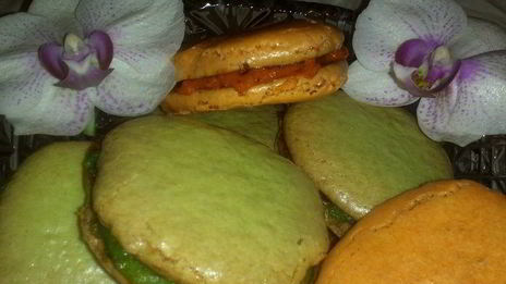 миндальные пирожные с творожно-марципановой прослойкой