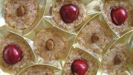 миндальные пирожные