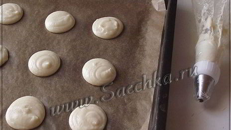 пирожное макарон