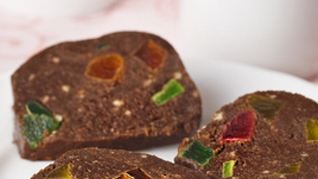 Пирожное с цукатами