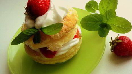 пирожные из слоеного теста