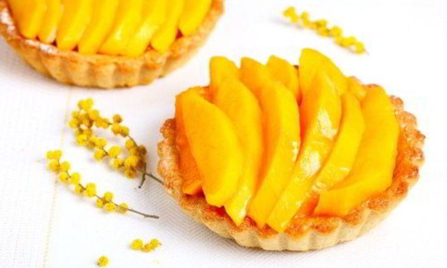 Рецепт пирожные с манго, папайей и кремом из лайма и маскарпоне