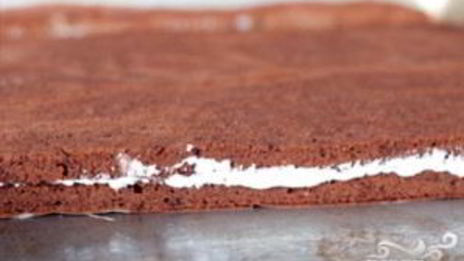 праздничные шоколадные пирожные с глазурью