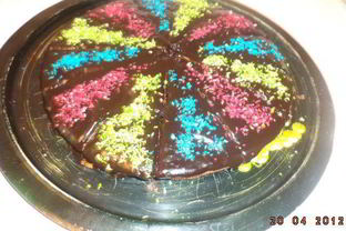 Разноцветное пирожное