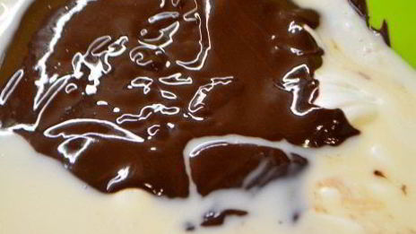 шоколадно-муссовое пирожное