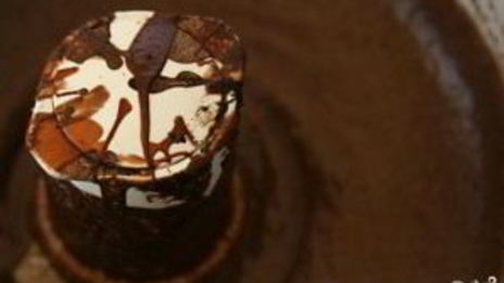 шоколадные пирожные с фасолью и авокадо