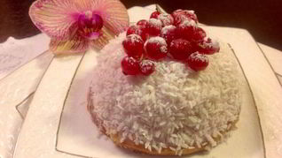 Зефирное пирожное с ягодами