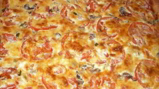 Легкая пицца из творожного теста