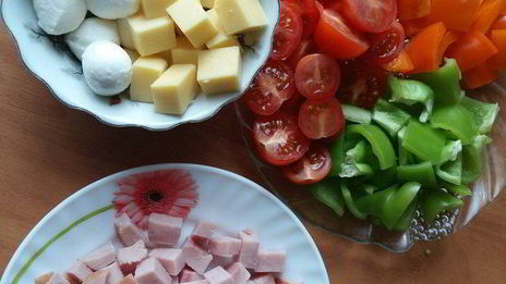 мини-пиццы крошки