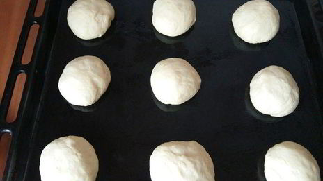 мини-пиццы крошки