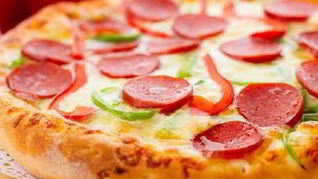 Пикантная пицца с чоризо