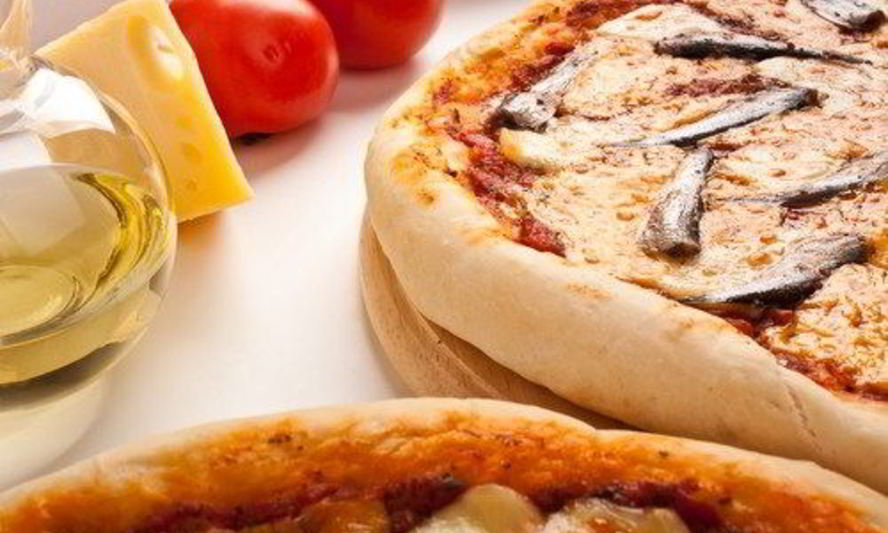 Рецепт пицца на дрожжевом тесте с томатами и анчоусами