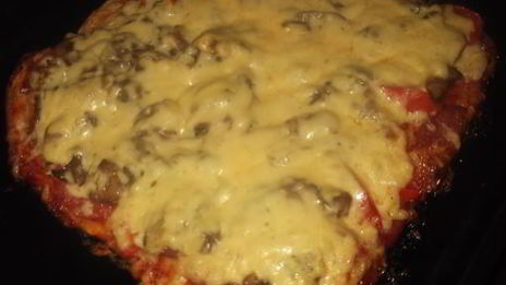 пицца на слоеном тесте