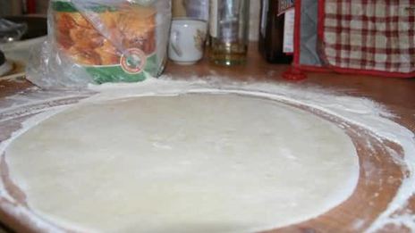 пицца на тонкой основе