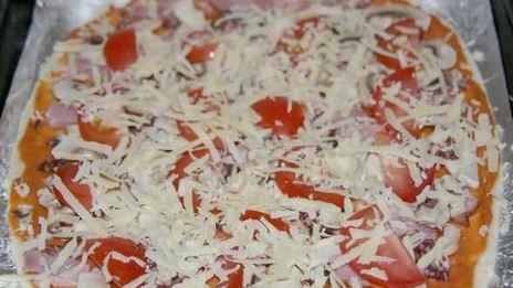 пицца на тонкой основе