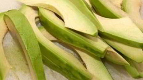 пицца с авокадо