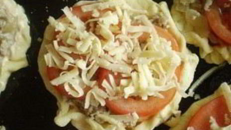 пицца с фаршем и грибами