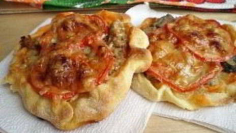 пицца с фаршем и грибами