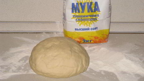 пицца с грудинкой и чесноком