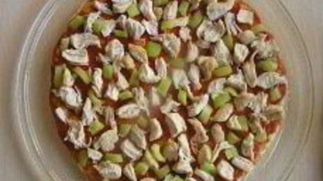 пицца с курицей и перцем в микроволновке