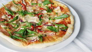 Пицца с курицей