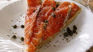 Пицца с пьяным лососем