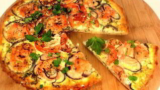 Пицца с семгой и сливочным сыром