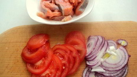 пицца с семгой и сливочным сыром