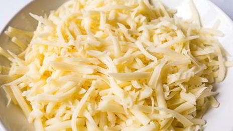 пицца с томатами и ветчиной