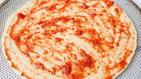 пицца с томатами и ветчиной