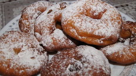 пончики с яблоками и коньяком
