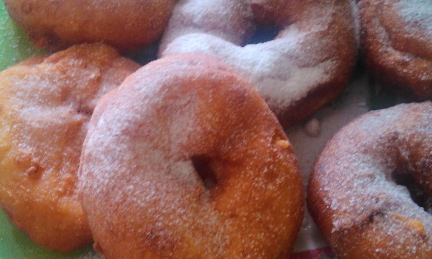 Рецепт пончики творожные в сахарной пудре