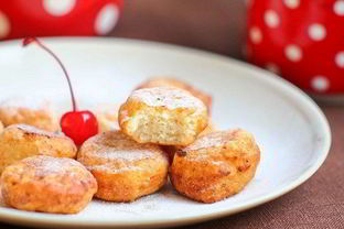 Пышные творожные пончики к завтраку
