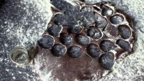 шоколадные пончики в глазури